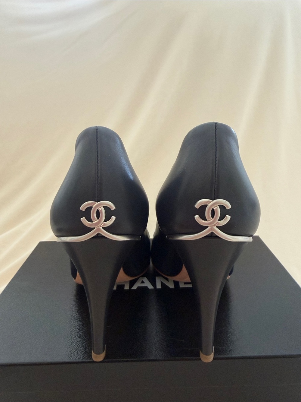 CHANEL Heels